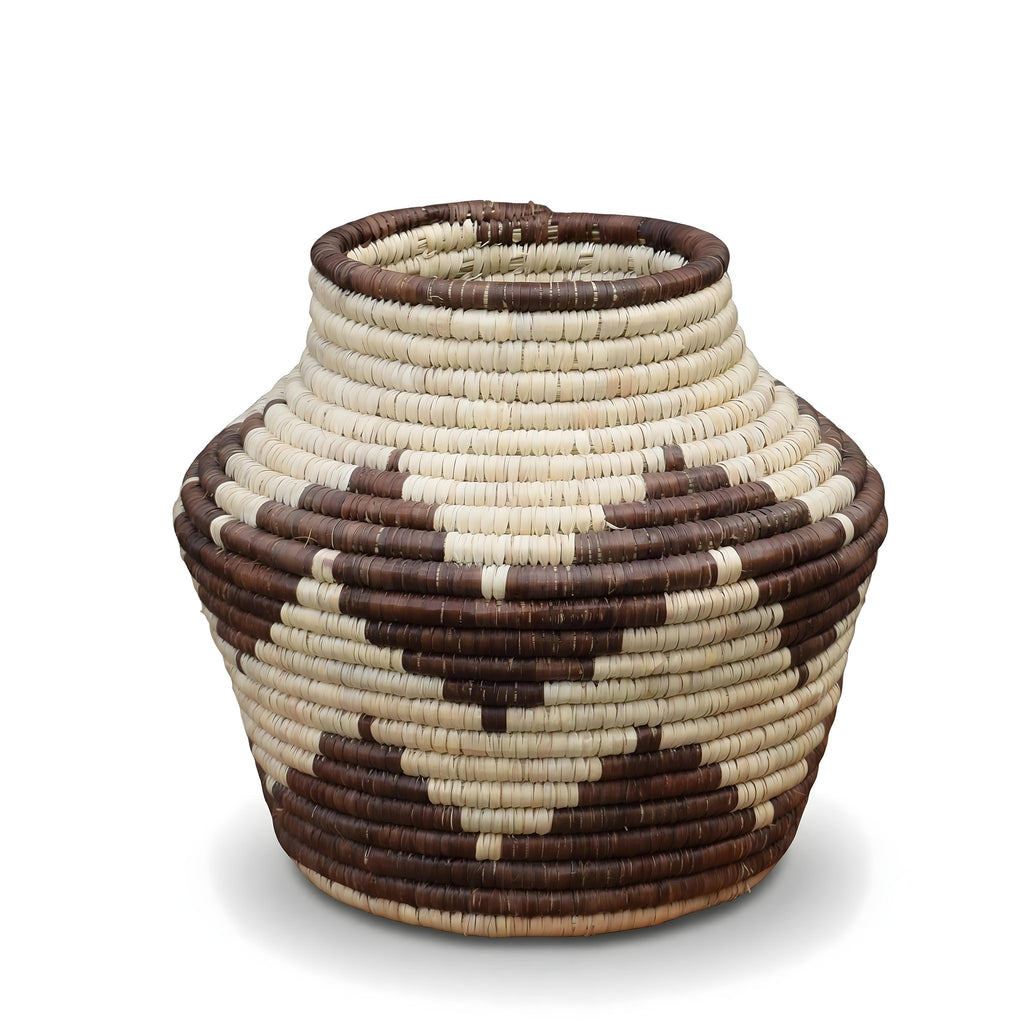 Chocolate Diamond Potter Vase