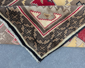 Two Grey Hills Navajo Inspired Hand-Knotted Carpet - 5x3 ft