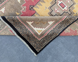 Two Grey Hills Navajo Inspired Hand-Knotted Carpet - 6x4 ft