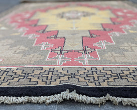 Two Grey Hills Navajo Inspired Hand-Knotted Carpet - 6x4 ft