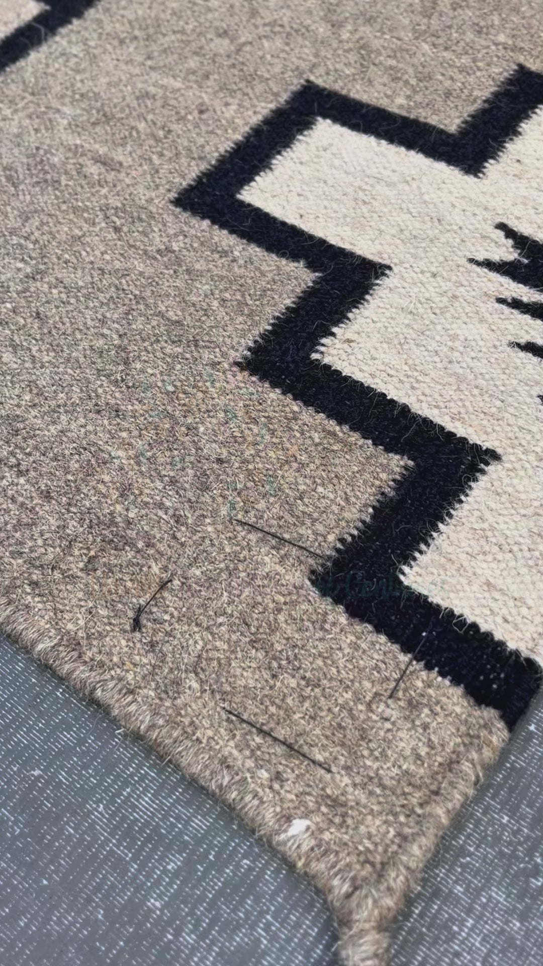 6x4ft Handwoven Dhurrie Rug, Large Soft Wool Flatweave Rug, Southwestern Tribal Area Rug, Perfect for Living Room & Bedroom