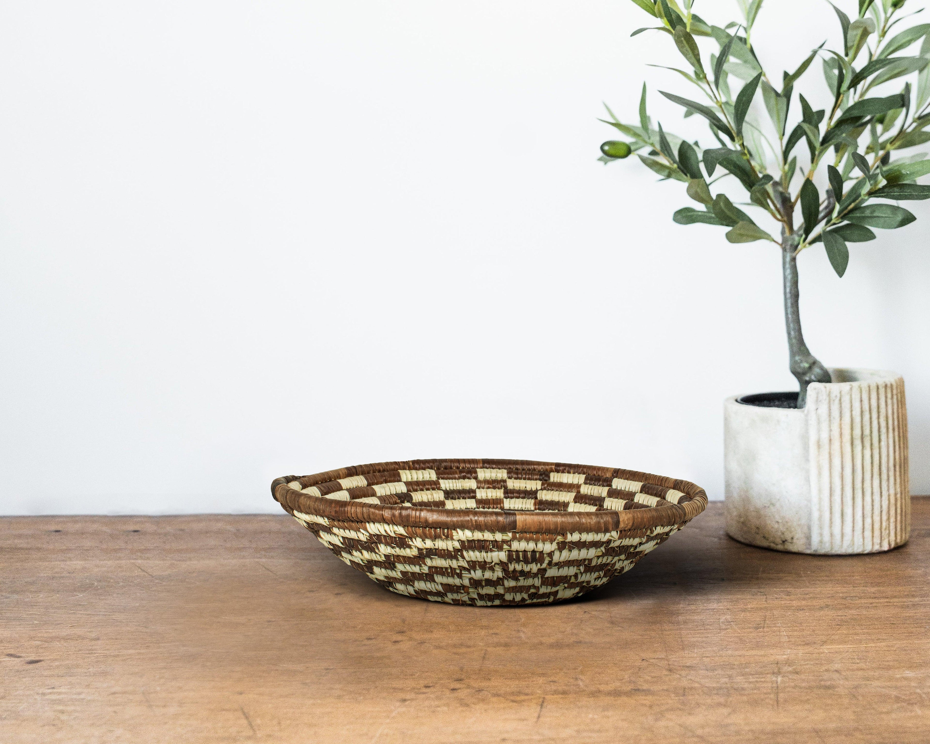 Tessellate Brown Bowl Basket 8-inch LBW-444-7