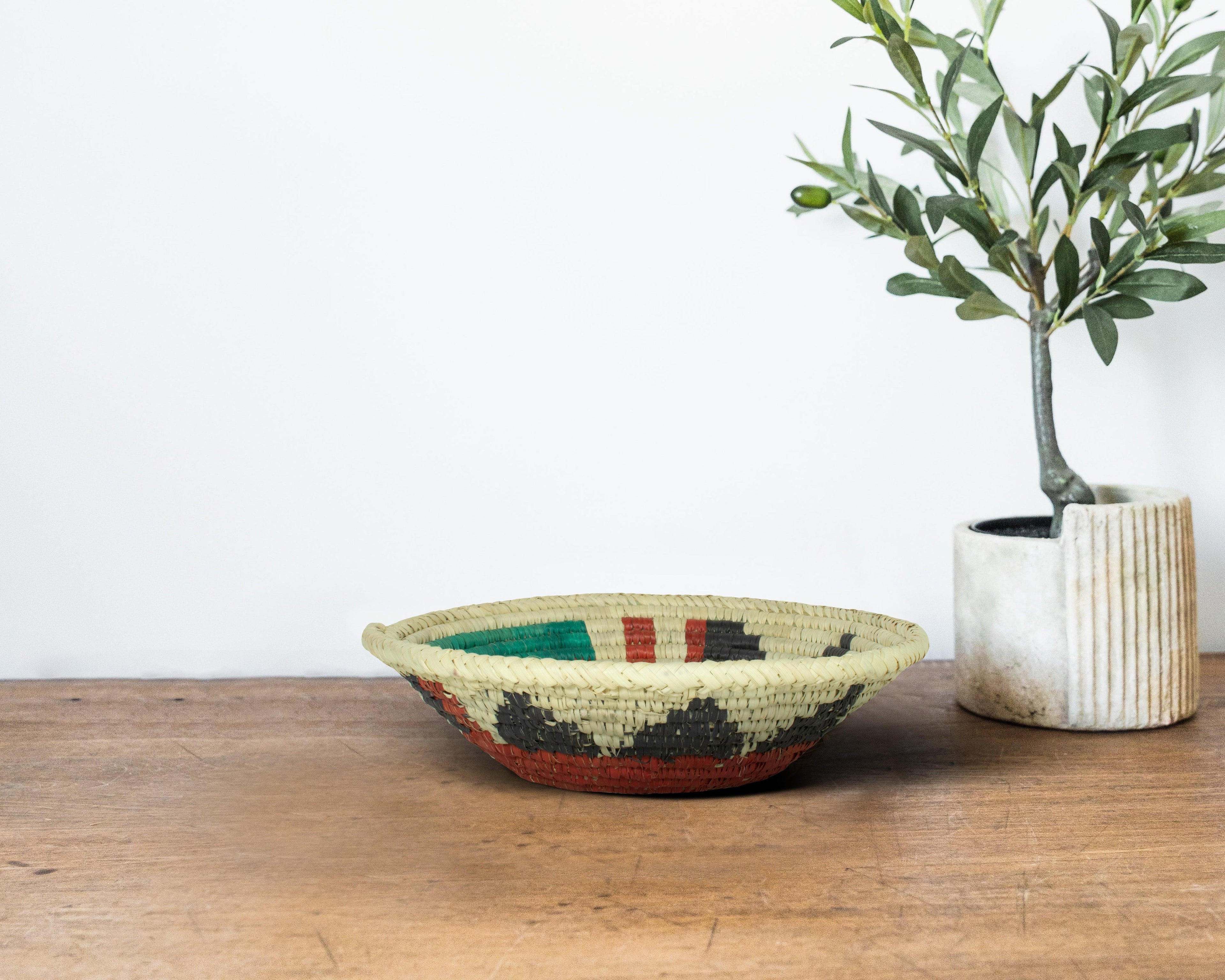 Prismatic Burst Multicolor Bowl Basket 8-inch LBW-453-7 A